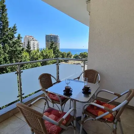 Irish Complex Daire Budva