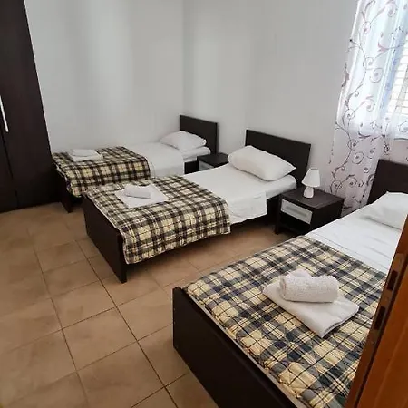 Irish Complex * Budva
