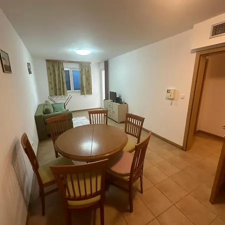 Irish Complex * Budva