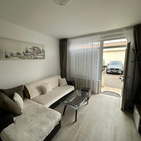 Irish Complex Budva