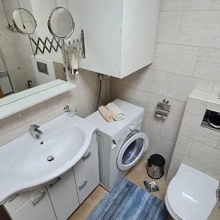 Irish Complex Apartment *