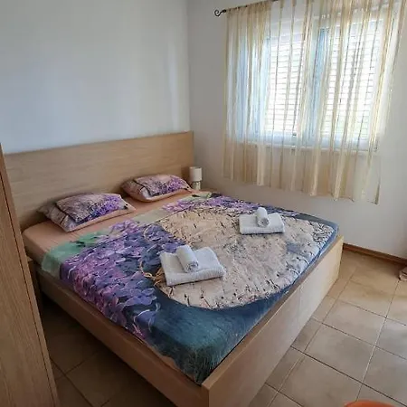 Irish Complex Budva