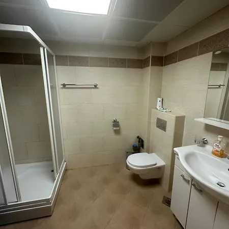 Irish Complex Apartman *